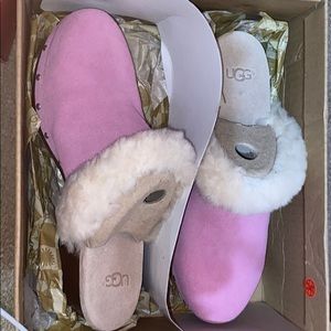 K Kalie II UGG slippers